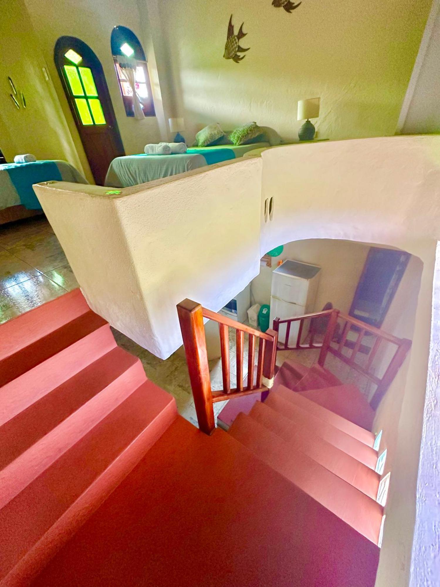 Casa Del Lago Lodging House Puerto Ayora  Exterior photo